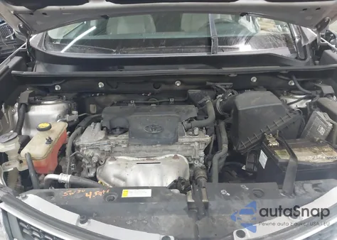 2015 Toyota Rav4 Xle z USA, uszkodzony, nr VIN 2T3RFREV2FW239925